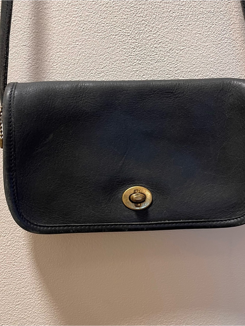 Coach Dinky Classic Vintage Compact Timeless Leather Shoulder Strap Purse, Black - Picture 3 of 6